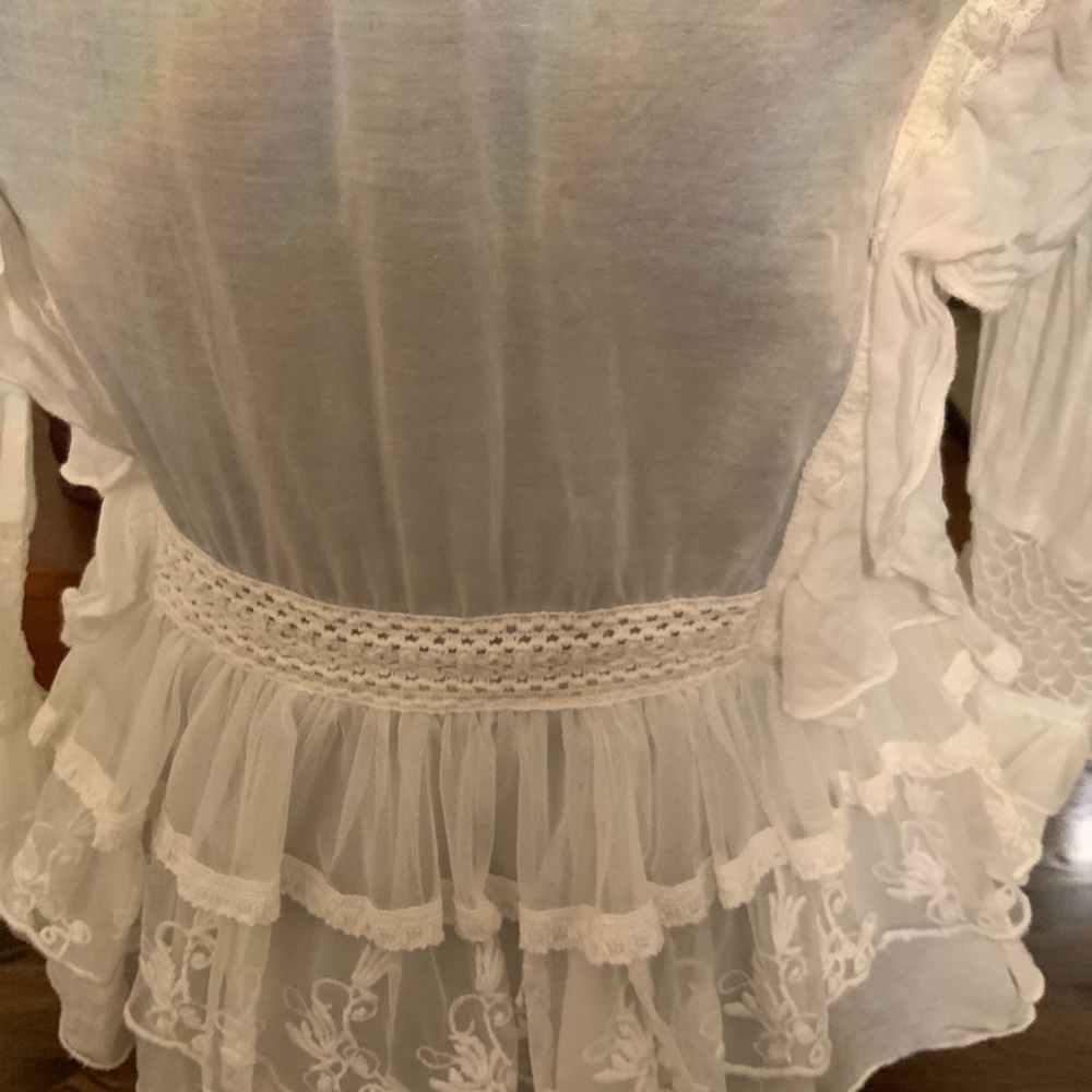 French Connection Loviest Light White Top Small - Picture 15 of 16